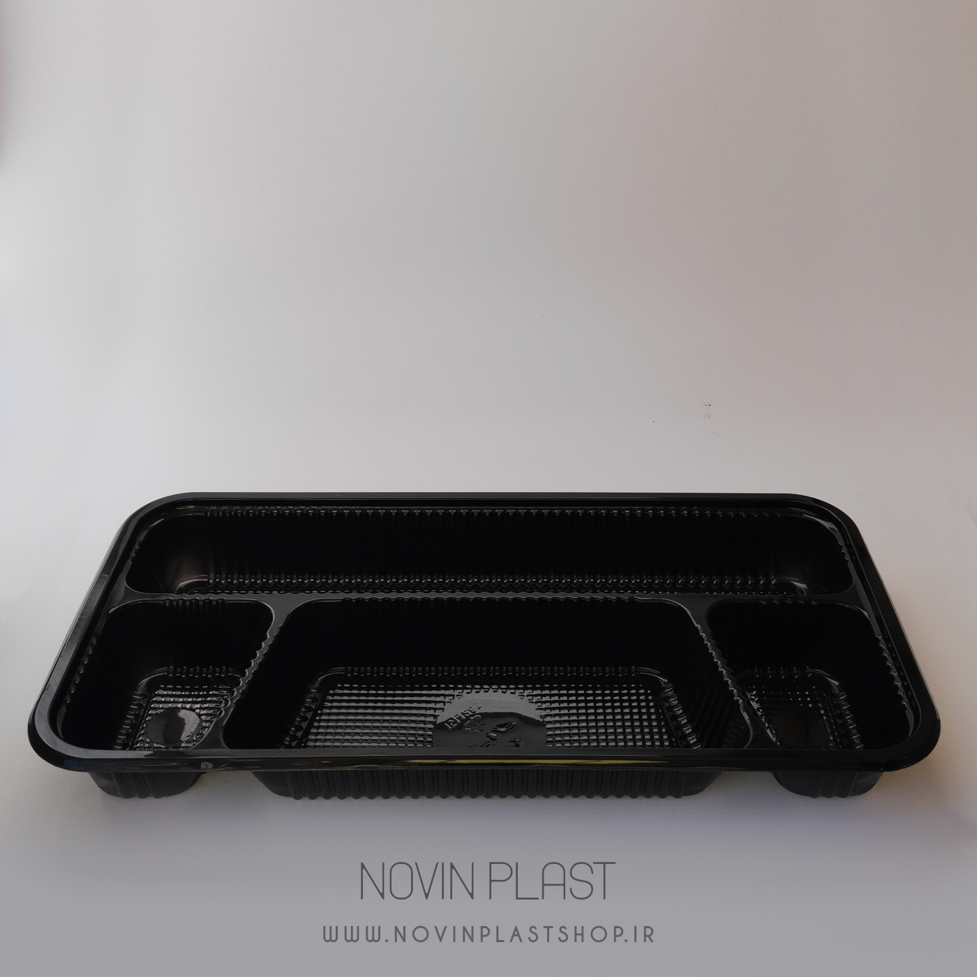 ظرف یکبارمصرف چهار خانه مشکی کبابی کد c21